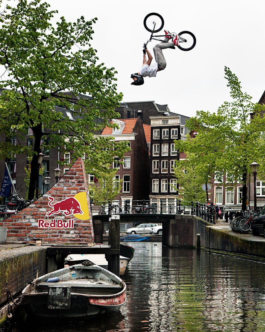 daniel-wedemeijer-backflip-passeerdersgracht-canal